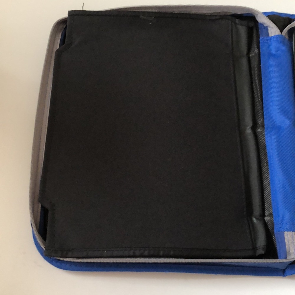Mead Pro Platinum Zipper Binder with Expanding File, 1.5" - Picture 10 of 16